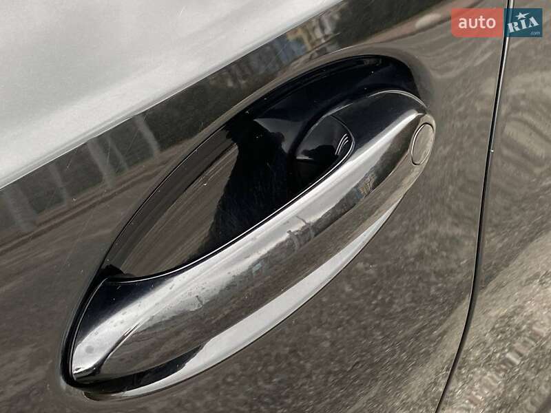 Седан BMW 3 Series 2020 в Львове