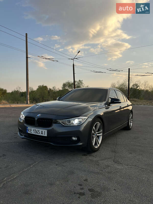 Седан BMW 3 Series 2013 в Днепре