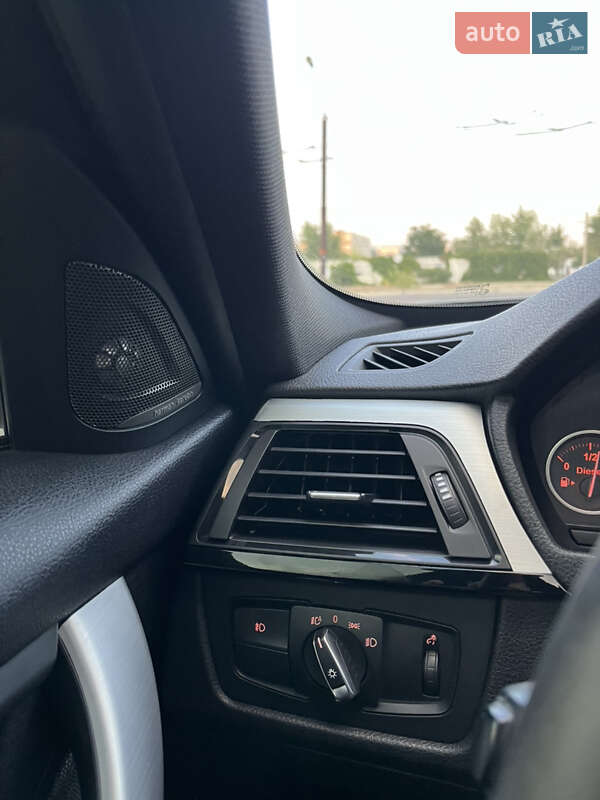 Седан BMW 3 Series 2013 в Днепре