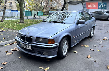 Седан BMW 3 Series 1994 в Одесі