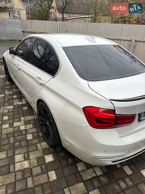 Седан BMW 3 Series 2017 в Гостомеле