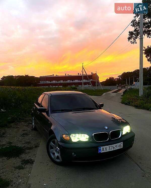Седан BMW 3 Series 2003 в Богодухове
