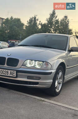 Седан BMW 3 Series 2000 в Новомосковську