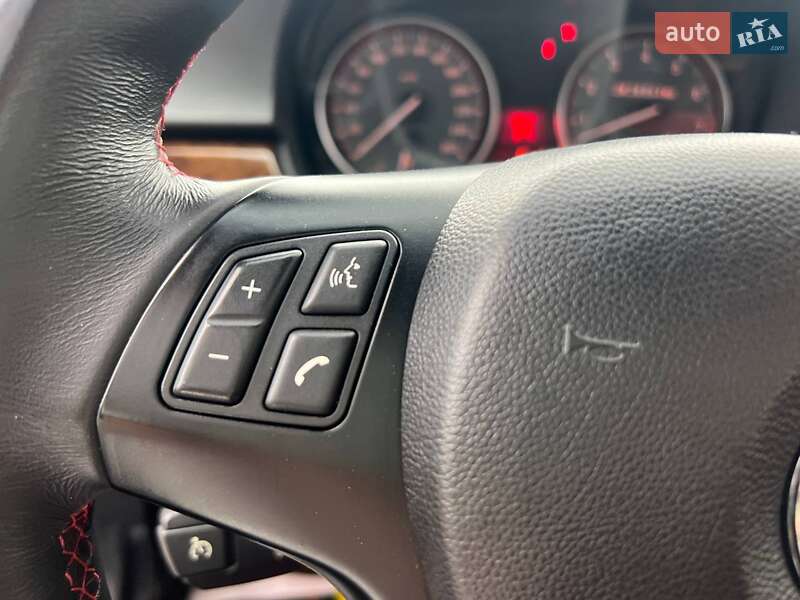 Кабриолет BMW 3 Series 2008 в Ивано-Франковске фото 13 Кабриолет BMW 3 Series 2008 в Ивано-Франковске