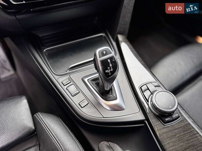 Седан BMW 3 Series 2016 в Ивано-Франковске