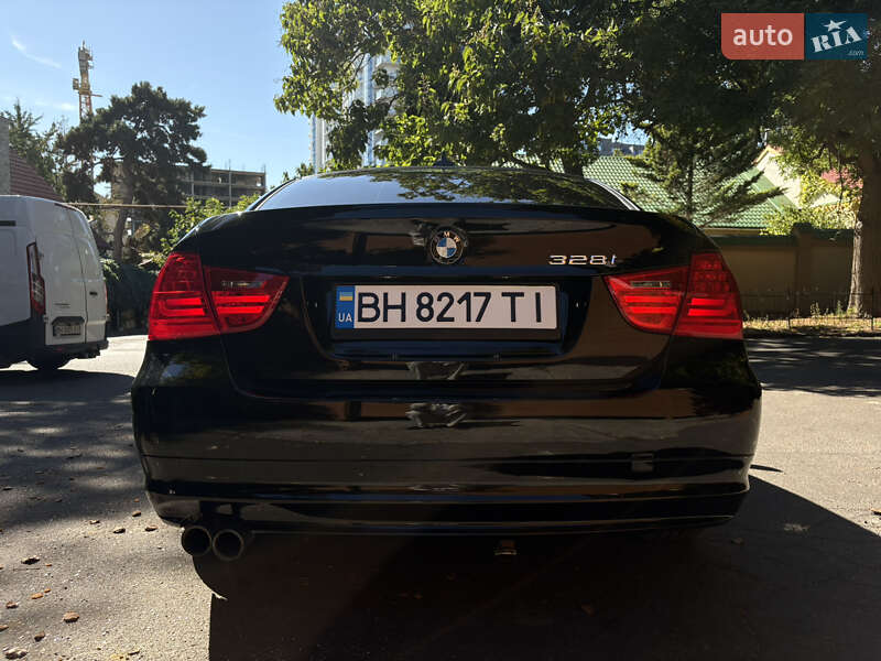 Седан BMW 3 Series 2011 в Николаеве