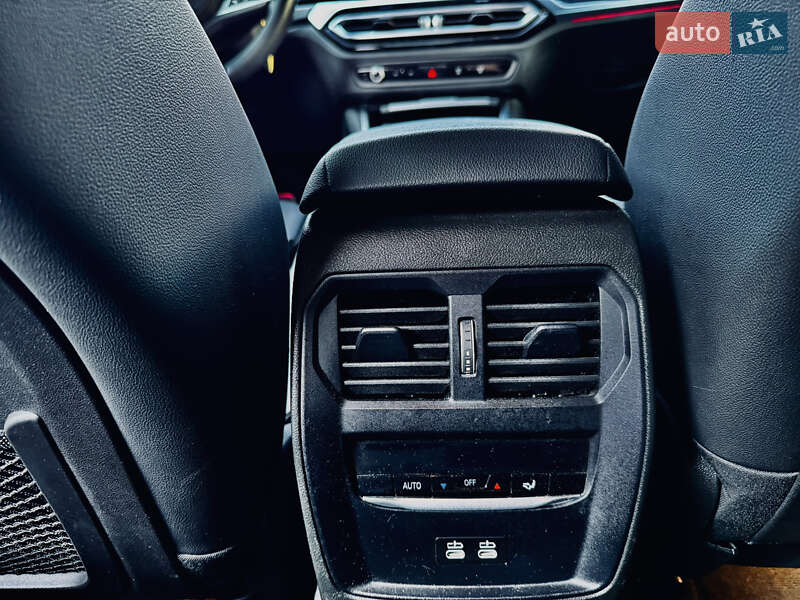 Седан BMW 3 Series 2023 в Одессе