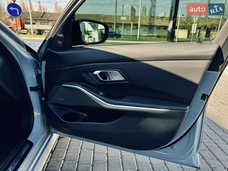 Седан BMW 3 Series 2023 в Одессе
