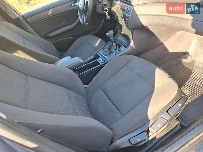 Универсал BMW 3 Series 2001 в Черновцах