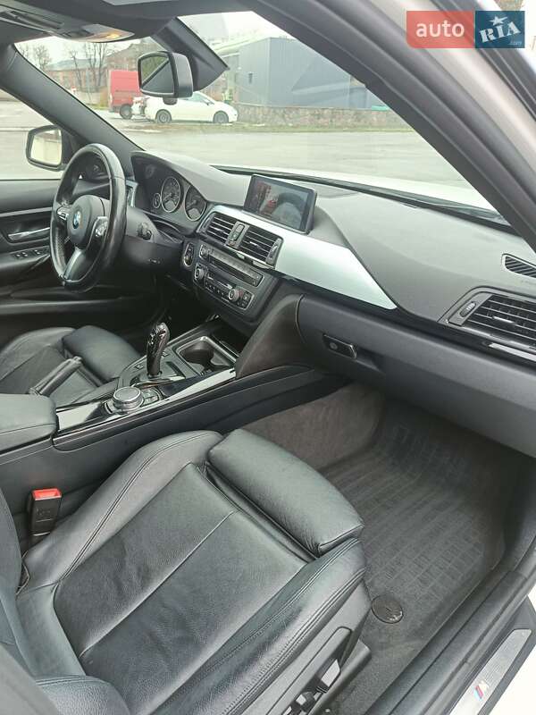 Седан BMW 3 Series 2015 в Сквире