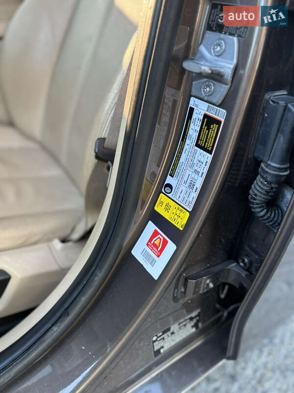 Седан BMW 3 Series 2013 в Баре