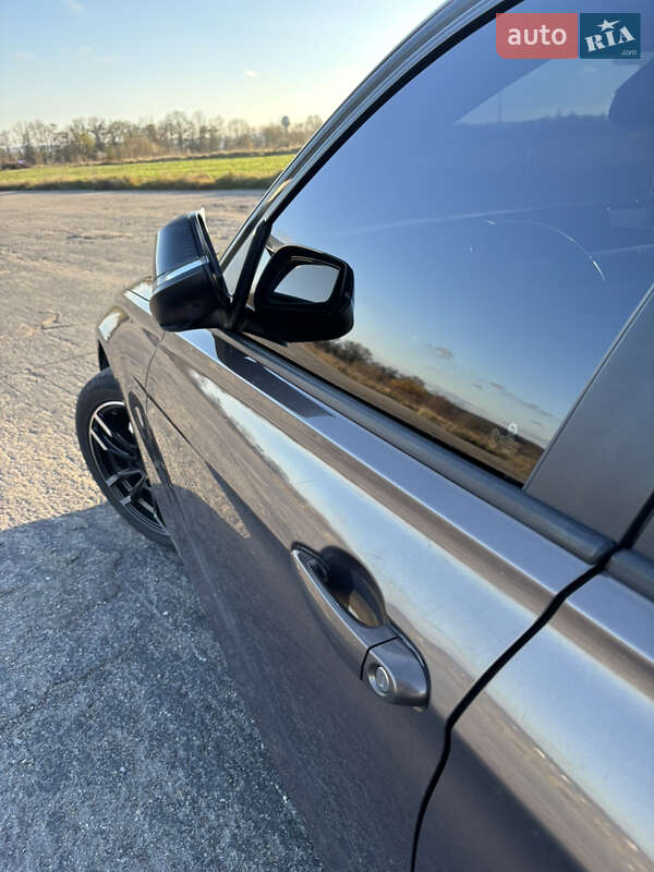 Седан BMW 3 Series 2013 в Баре