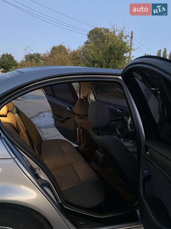 Седан BMW 3 Series 2004 в Воскресенском фото 8 Седан BMW 3 Series 2004 в Воскресенском