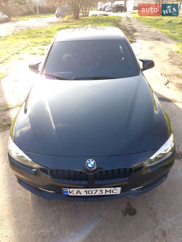 Седан BMW 3 Series 2016 в Кропивницькому