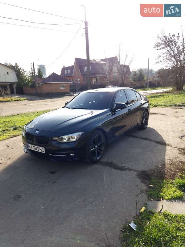 Седан BMW 3 Series 2016 в Кропивницькому