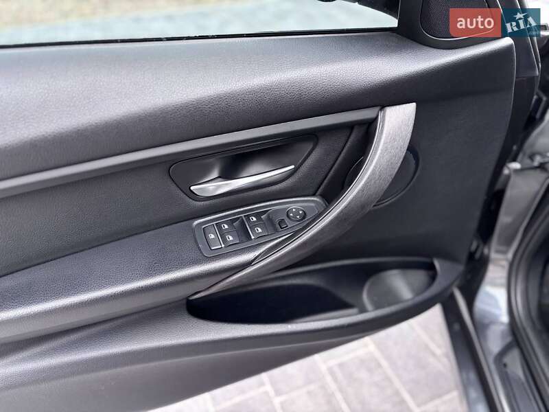 Седан BMW 3 Series 2016 в Коломые