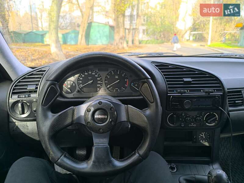 Седан BMW 3 Series 1994 в Одессе фото 22 Седан BMW 3 Series 1994 в Одессе