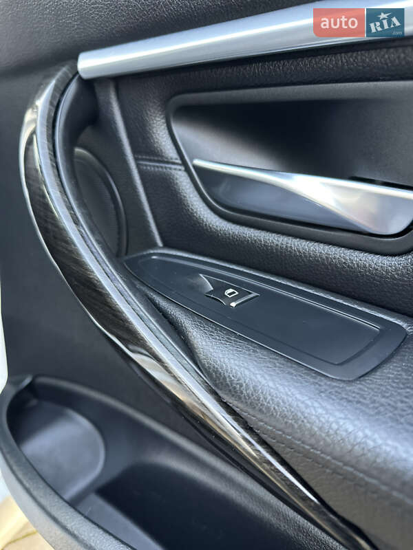 Седан BMW 3 Series 2016 в Луцке фото 38 Седан BMW 3 Series 2016 в Луцке