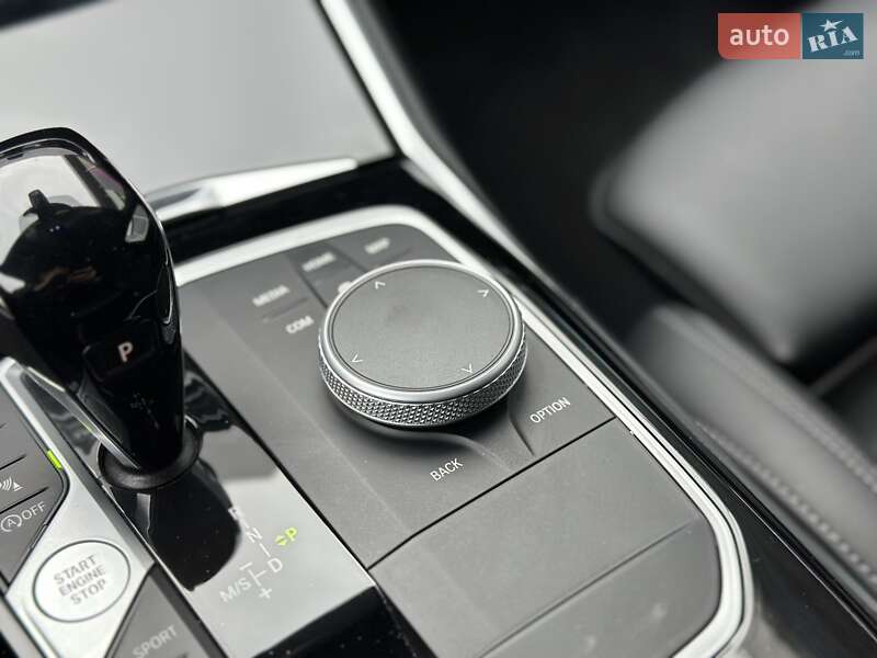 Седан BMW 3 Series 2022 в Киеве