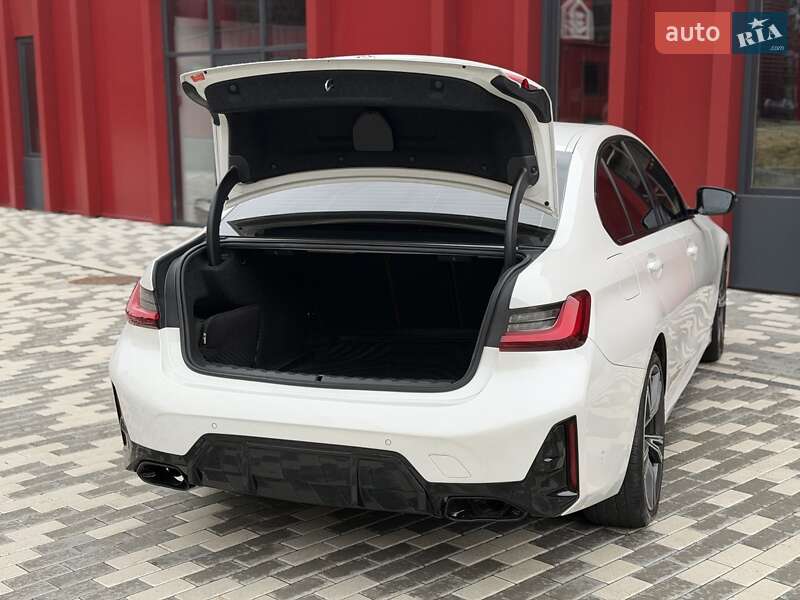 Седан BMW 3 Series 2023 в Львові