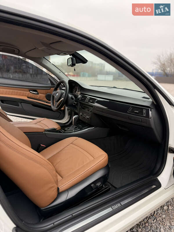 Купе BMW 3 Series 2008 в Києві фото 12 Купе BMW 3 Series 2008 в Києві