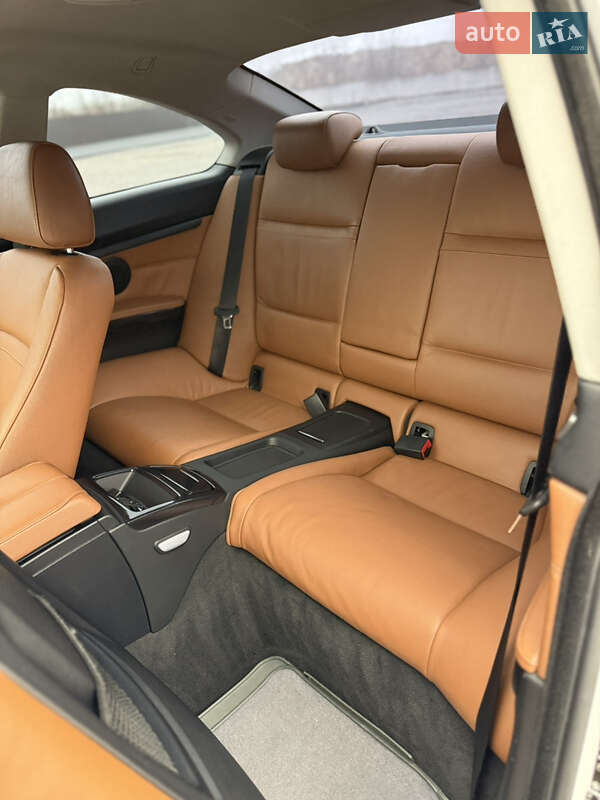Купе BMW 3 Series 2008 в Києві фото 15 Купе BMW 3 Series 2008 в Києві
