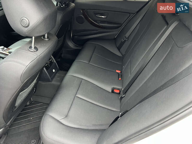Седан BMW 3 Series 2013 в Одессе