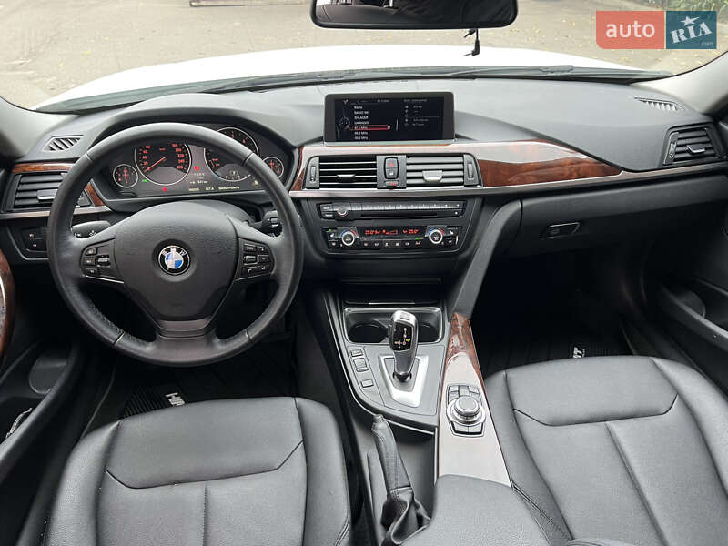 Седан BMW 3 Series 2013 в Одессе