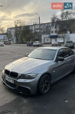 Седан BMW 3 Series 2009 в Кременчуці