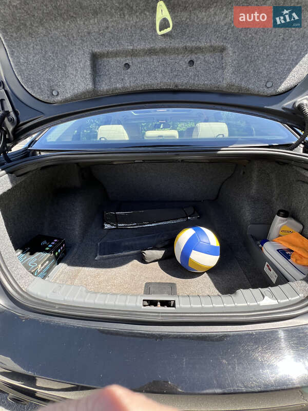 Седан BMW 3 Series 2011 в Днепре