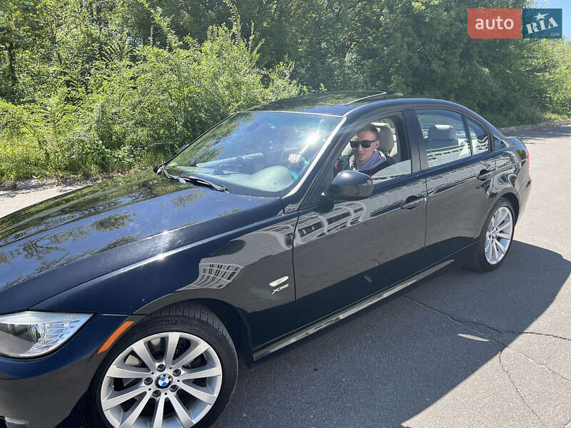 Седан BMW 3 Series 2011 в Днепре