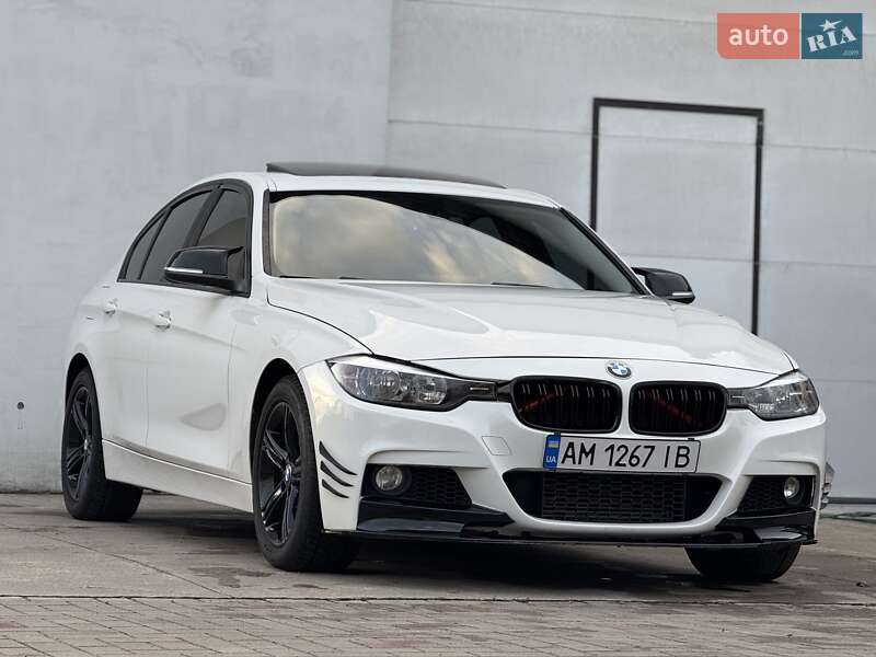 Седан BMW 3 Series 2012 в Сарнах