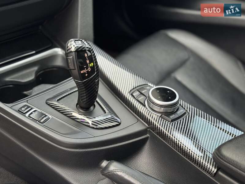 Седан BMW 3 Series 2012 в Сарнах