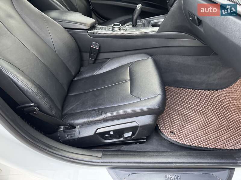 Седан BMW 3 Series 2012 в Сарнах