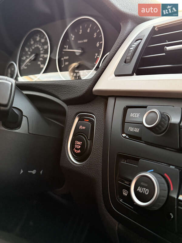 Седан BMW 3 Series 2014 в Полтаве