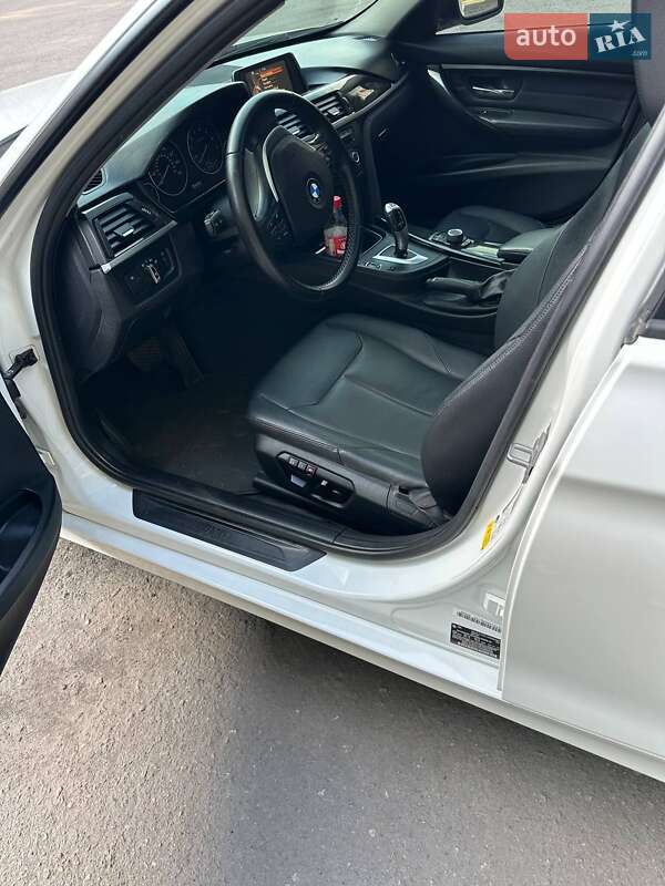 Седан BMW 3 Series 2015 в Днепре