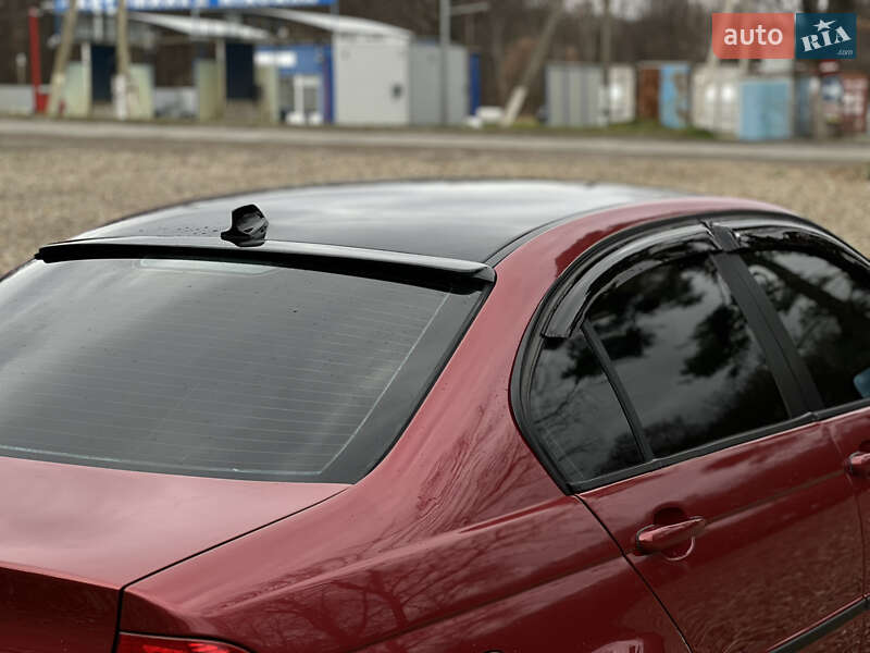 Седан BMW 3 Series 2004 в Сторожинце