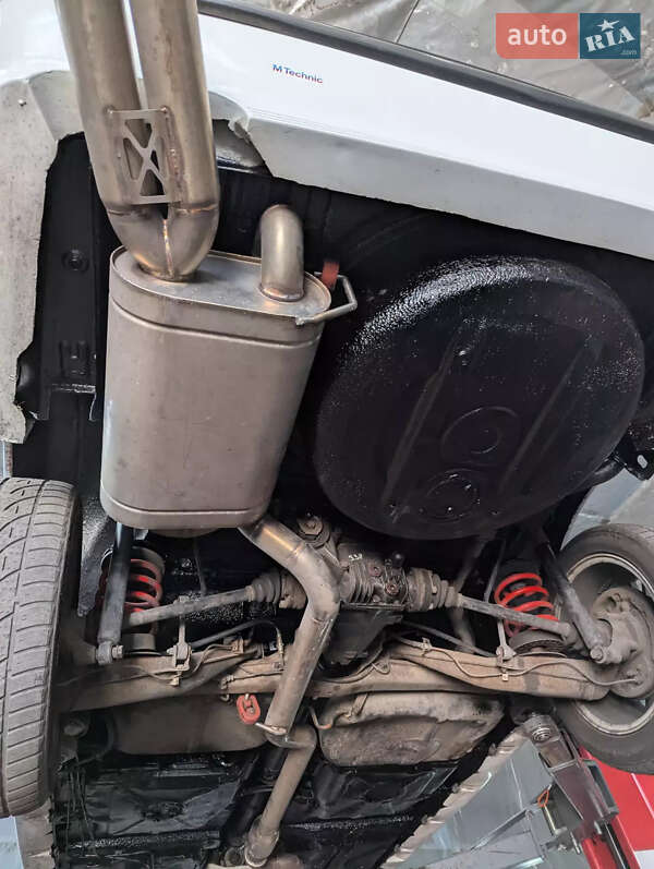 Седан BMW 3 Series 1987 в Киеве фото 4 Седан BMW 3 Series 1987 в Киеве