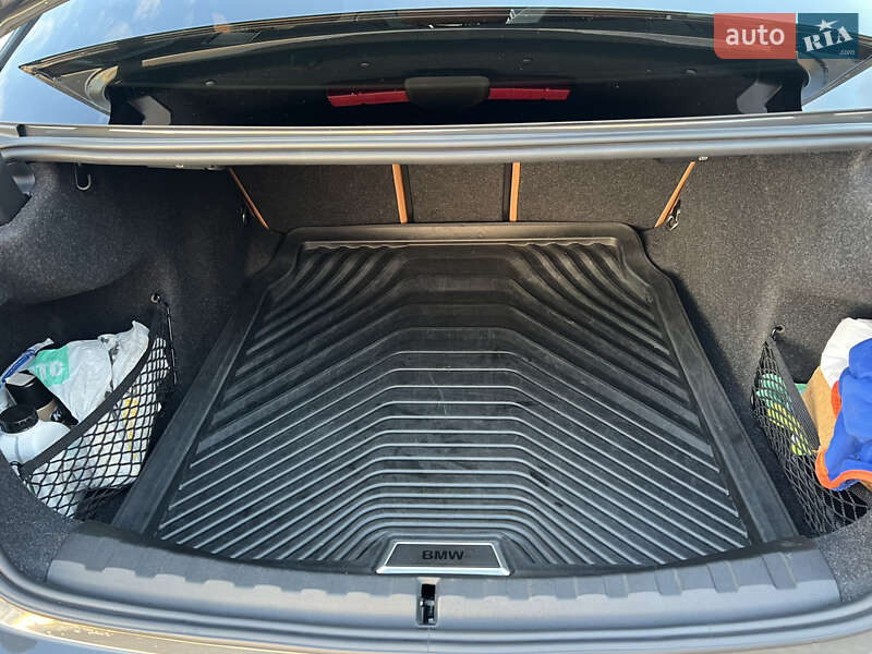 Седан BMW 3 Series 2020 в Киеве фото 32 Седан BMW 3 Series 2020 в Киеве
