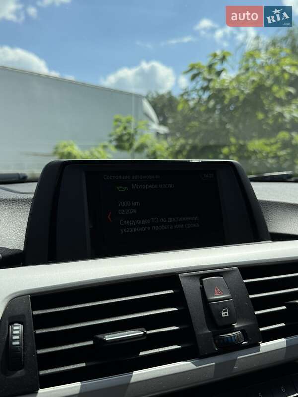 Седан BMW 3 Series 2017 в Черкасах