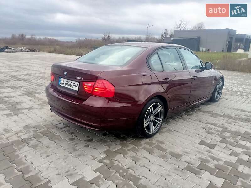 Седан BMW 3 Series 2009 в Киеве