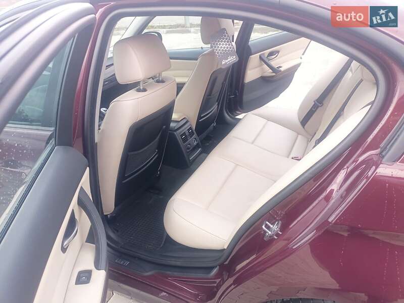 Седан BMW 3 Series 2009 в Киеве