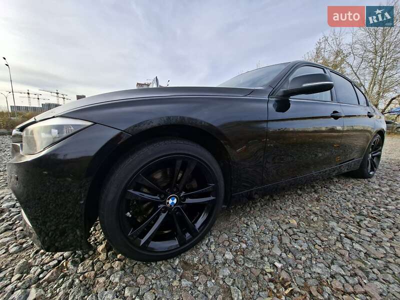 Седан BMW 3 Series 2012 в Киеве