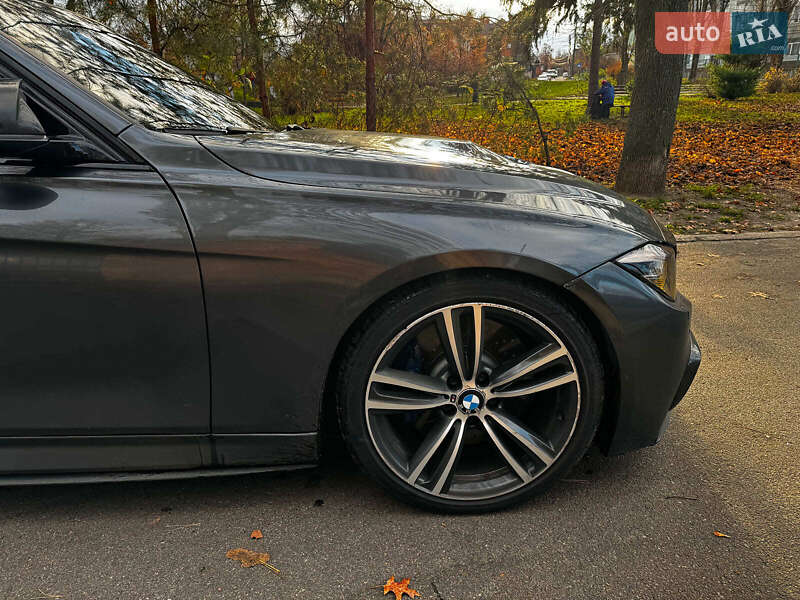 Седан BMW 3 Series 2016 в Киеве