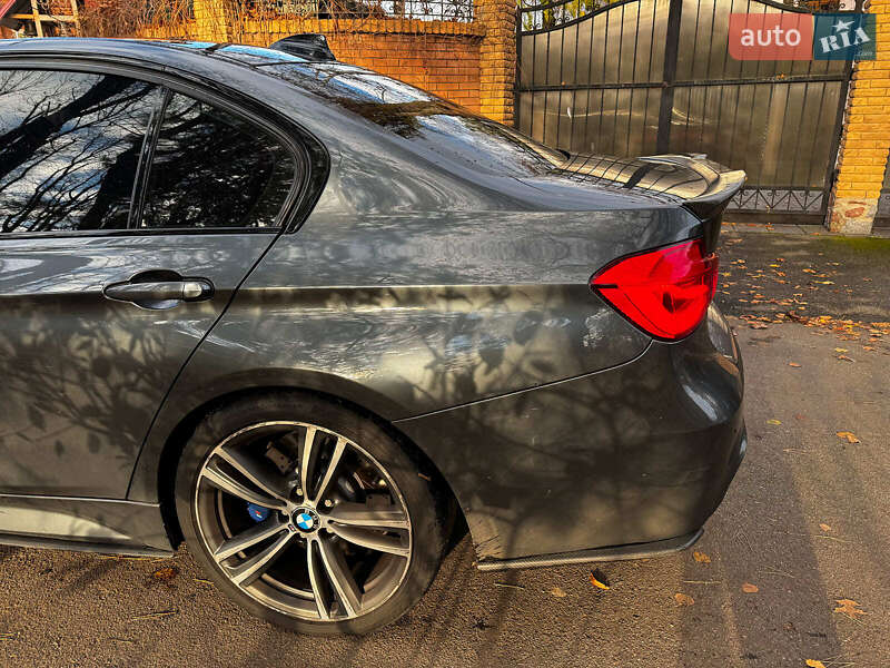 Седан BMW 3 Series 2016 в Киеве