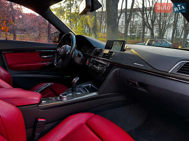 Седан BMW 3 Series 2016 в Киеве