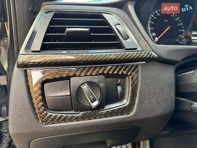 Седан BMW 3 Series 2016 в Киеве