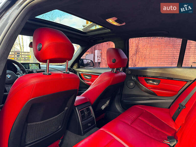 Седан BMW 3 Series 2016 в Киеве