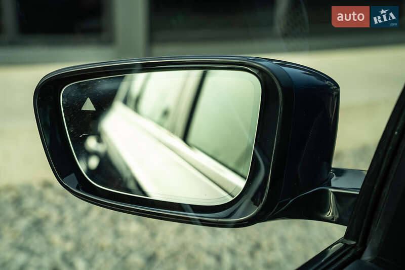 Седан BMW 3 Series 2019 в Черновцах