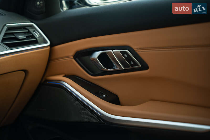 Седан BMW 3 Series 2019 в Черновцах